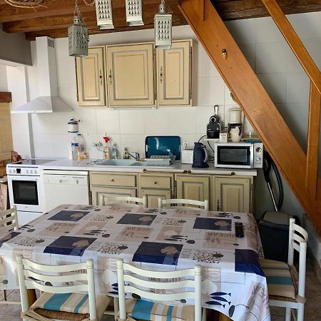 Maison De Pays Au Centre Du Village Saint-Martin-de-Ré Eksteriør bilde
