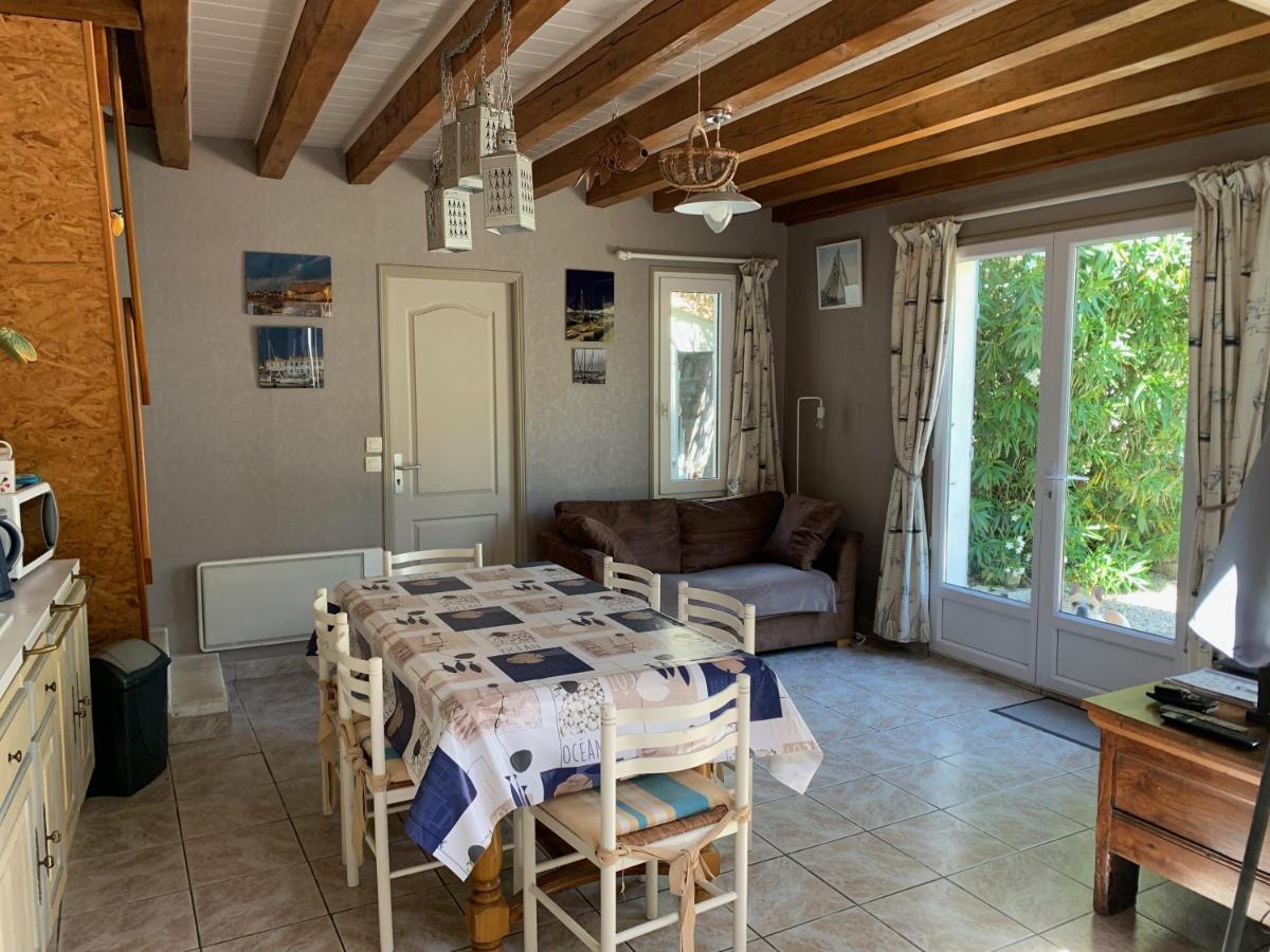 Maison De Pays Au Centre Du Village Saint-Martin-de-Ré Eksteriør bilde
